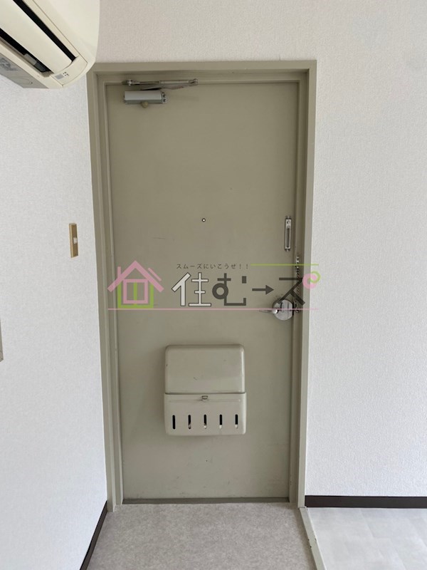 メゾン阿波座 玄関
