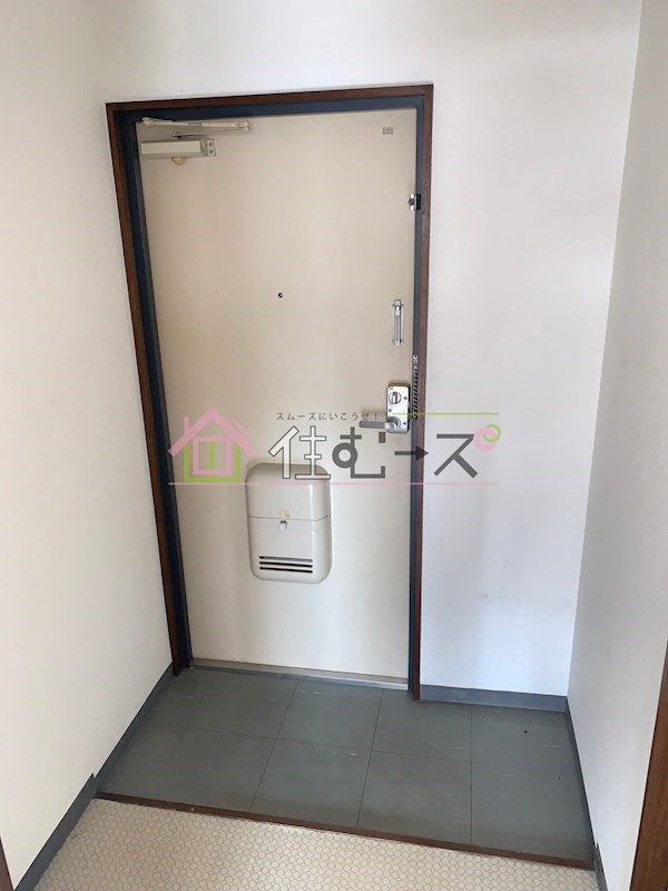 コーポ南津守 玄関