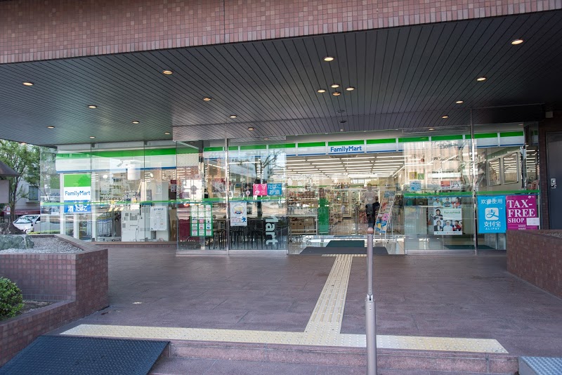 プレジオ中之島 ﾌｧﾐﾘｰﾏｰﾄ 中之島五丁目店