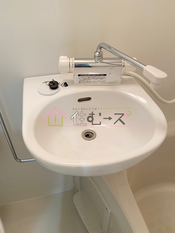 千本中アパートメント 洗面所