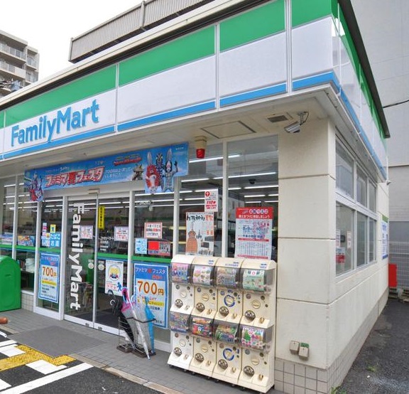 カサクメール玉出 ﾌｧﾐﾘｰﾏｰﾄ 玉出西二丁目店