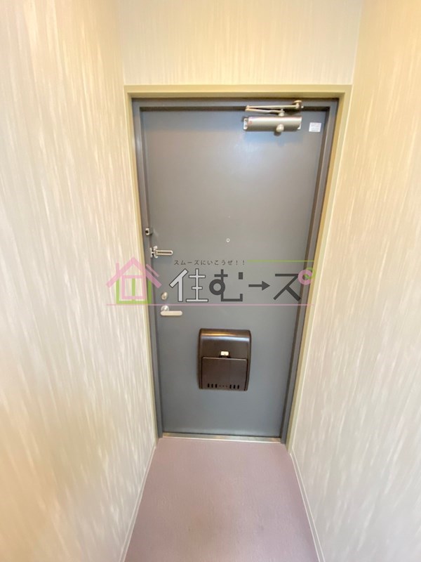 ウィングス大正 玄関
