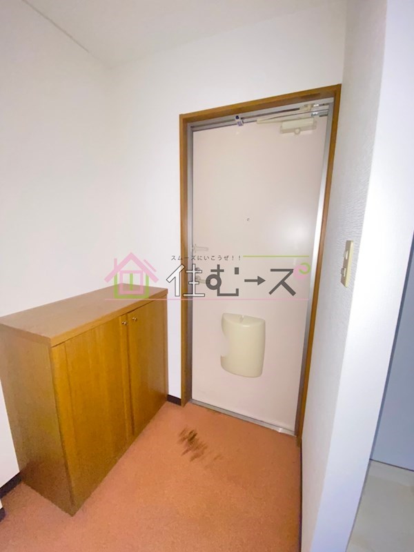 第31六甲村橋ビル 玄関