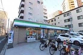 グランステディ城東中央 ﾌｧﾐﾘｰﾏｰﾄ 城東中央二丁目店