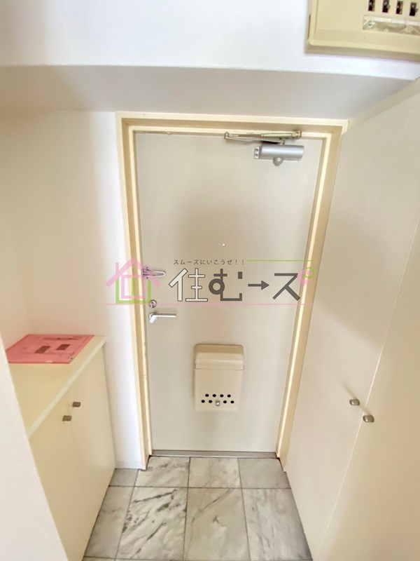 朝日プラザ新大阪アネックス 玄関