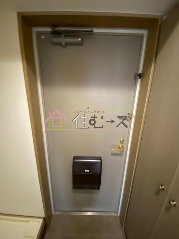 グランデージ今里 玄関