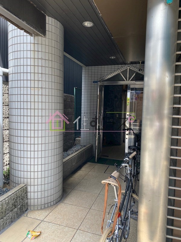 ハウスアイ歌島 エントランス