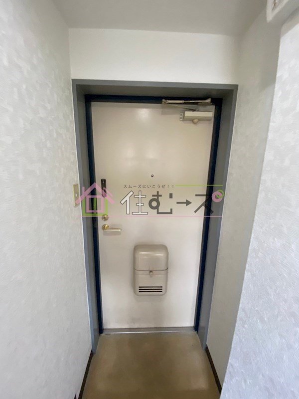 ハウスアイ歌島 玄関