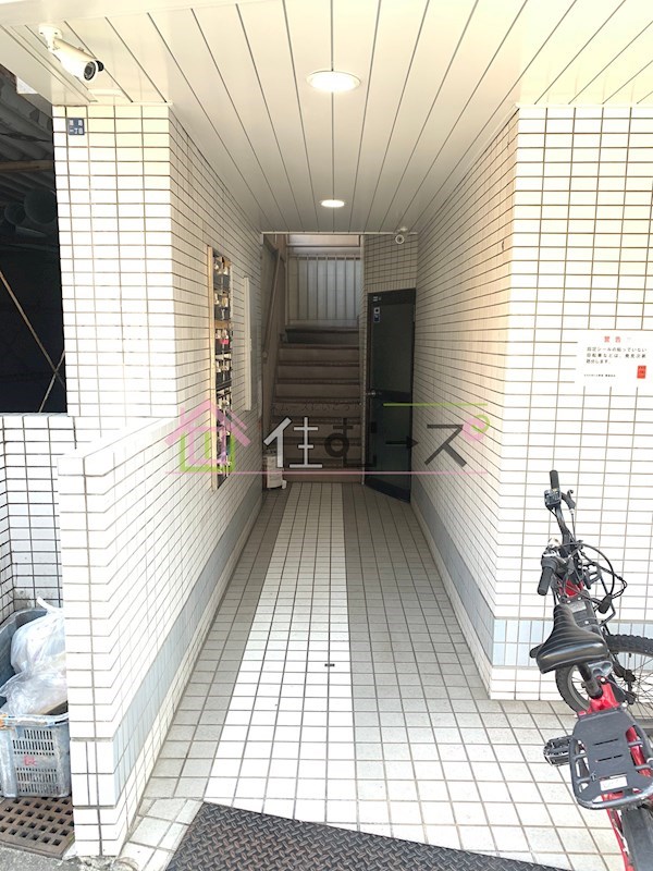 もちのきビル岸里 エントランス