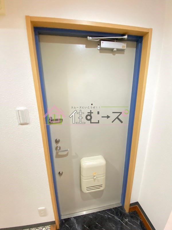 コモンズ 玄関