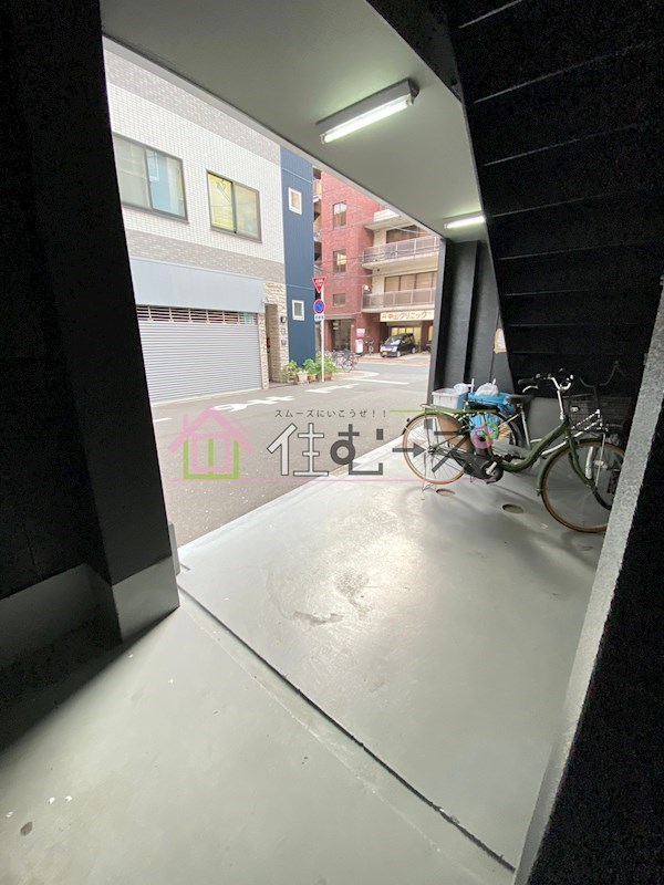 アゲイン日本橋 ロビー