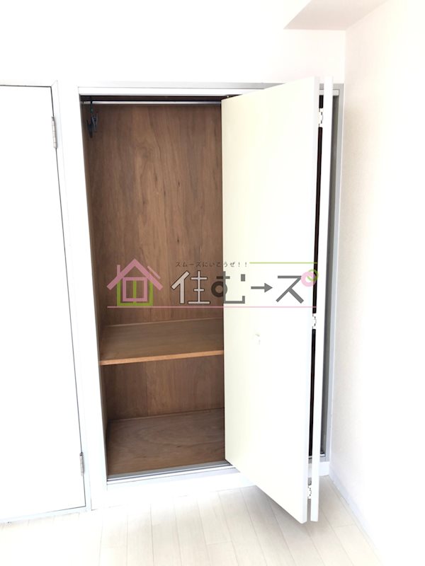 ENA阿波座西 収納