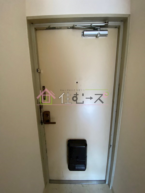 ENA阿波座西 玄関