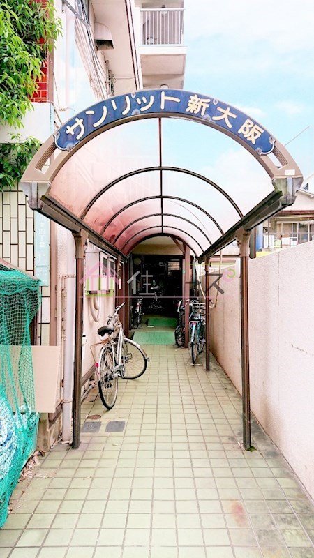 サンリット新大阪 エントランス
