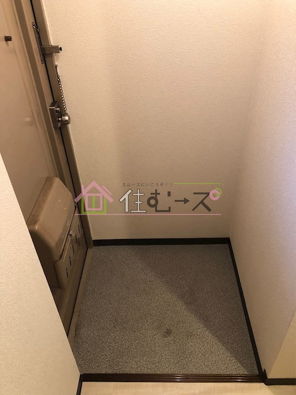 サンリット新大阪 玄関