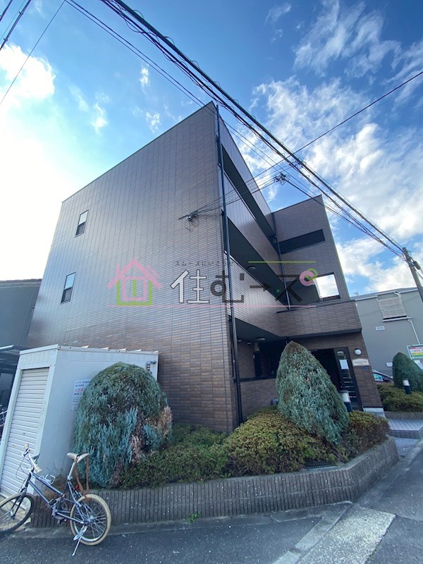 アンプルール　フェール　ルージュ 外観