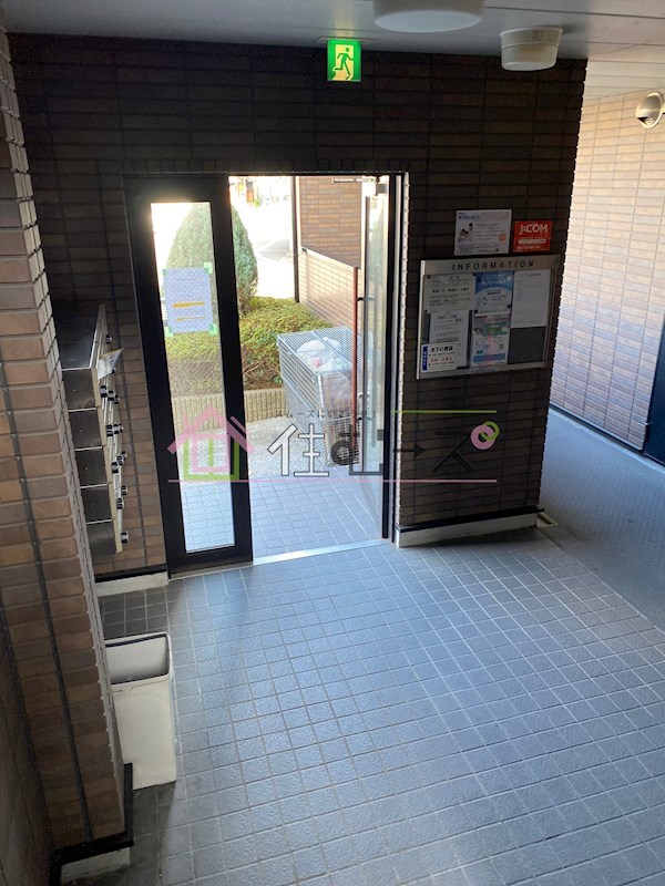 アンプルール　フェール　ルージュ ロビー