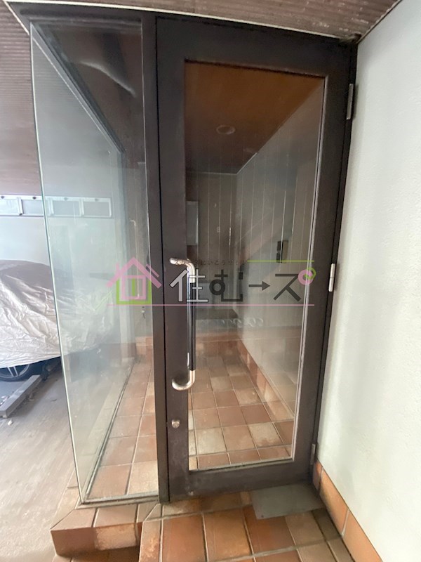 生玉町戸建 玄関