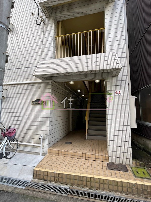 ロイヤルハイツ エントランス