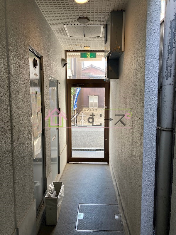 アンバーズ塚本 ロビー