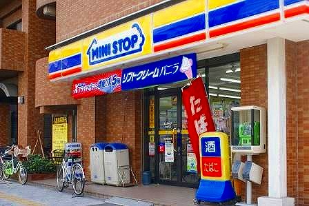 エスリード難波駅前  ミニストップ難波店