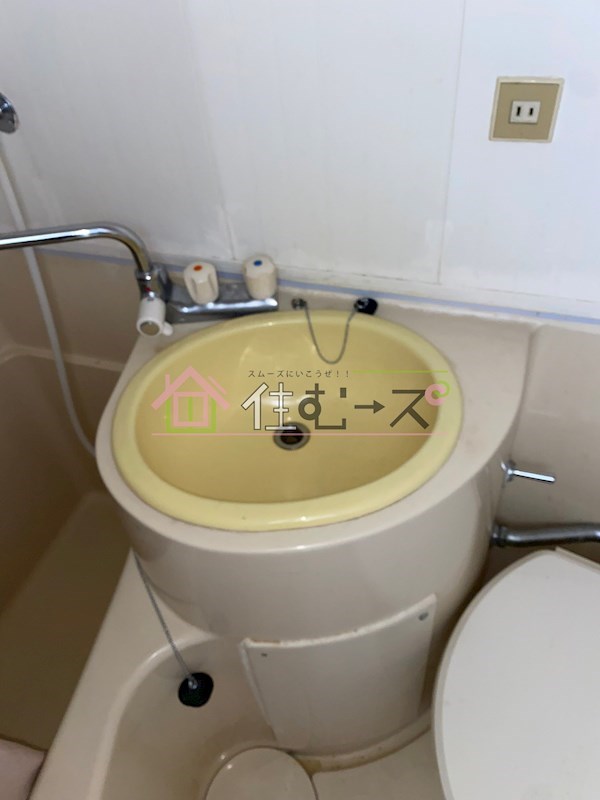 フォーリーブスイン上本町 洗面所