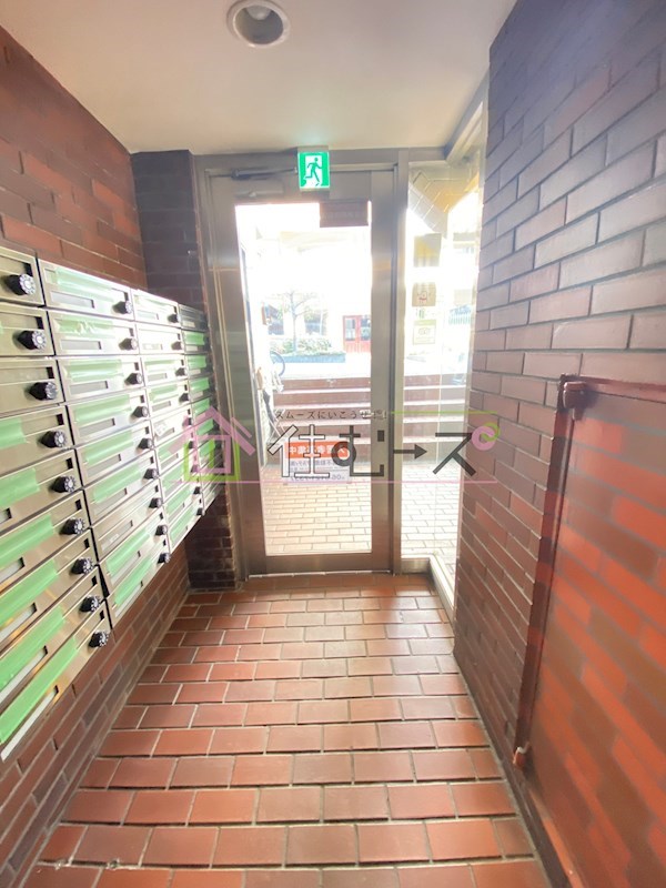 フォーリーブスイン上本町 ロビー