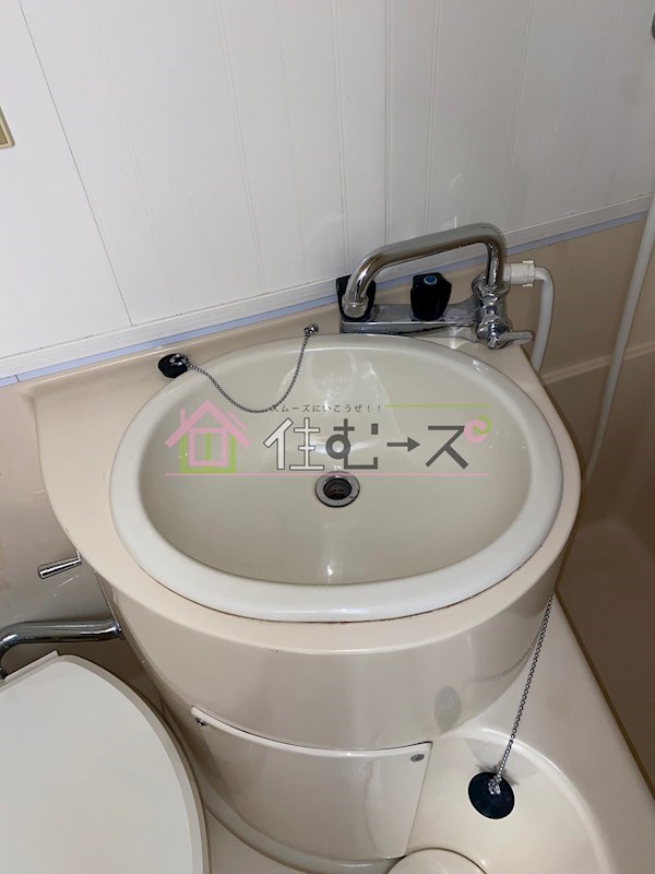 フォーリーブスイン上本町 洗面所
