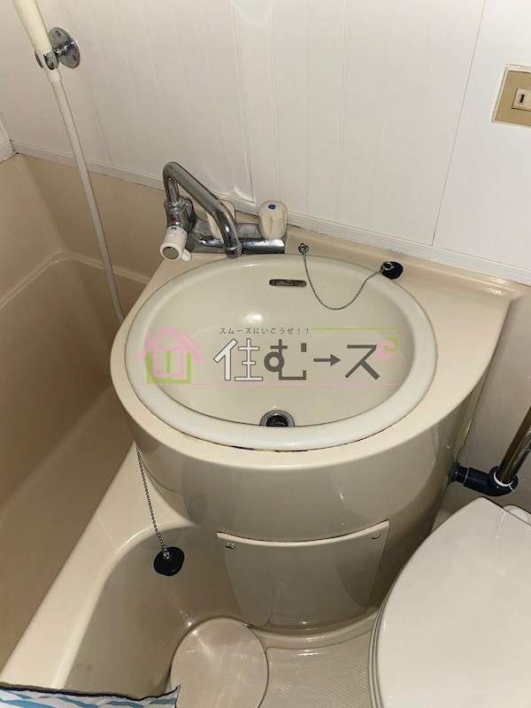 フォーリーブスイン上本町 洗面所