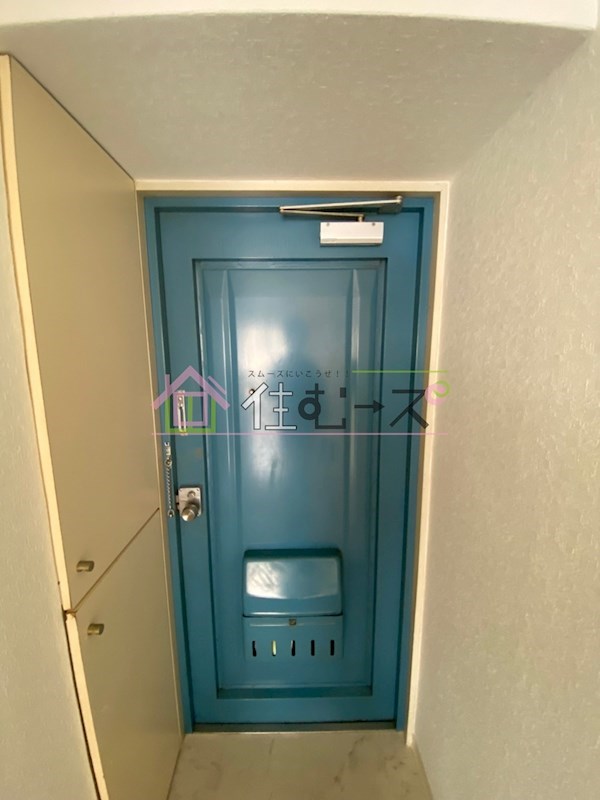 グランドハイツ東小橋 玄関