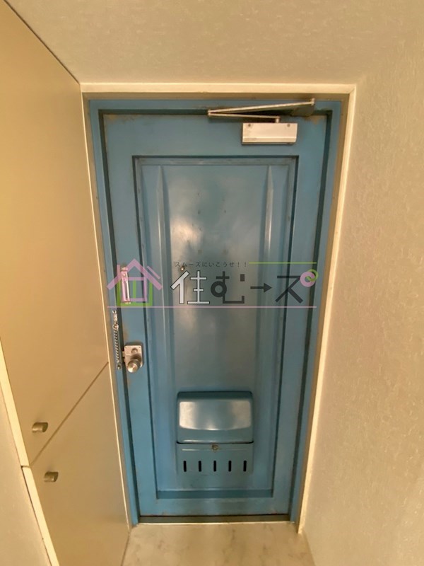 グランドハイツ東小橋 玄関