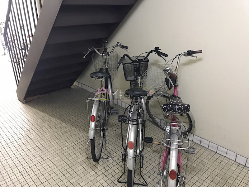 アパートメント東成Ⅱ  駐車場