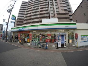 加島ガレージハウス ﾌｧﾐﾘｰﾏｰﾄ 加島駅東口店