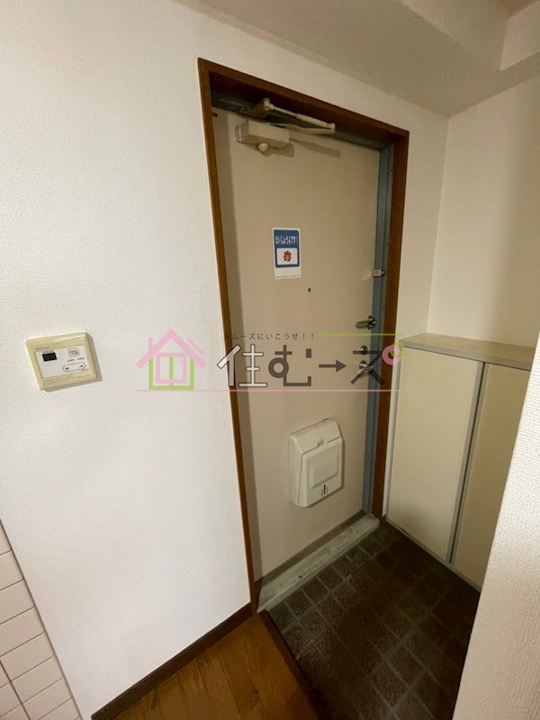 HOUSE SHINGAI 玄関