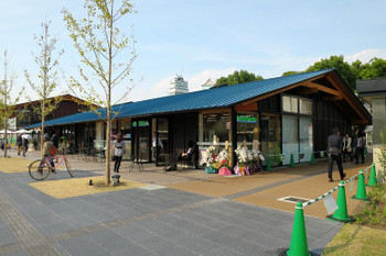 シティーハウス天王寺 ﾌｧﾐﾘｰﾏｰﾄ 天王寺公園茶臼山店