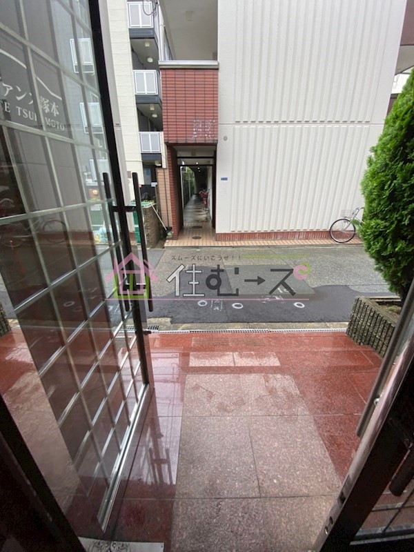 アドヴァンス塚本 ロビー