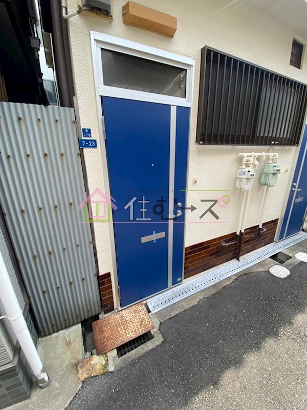 橘貸家　C棟 エントランス