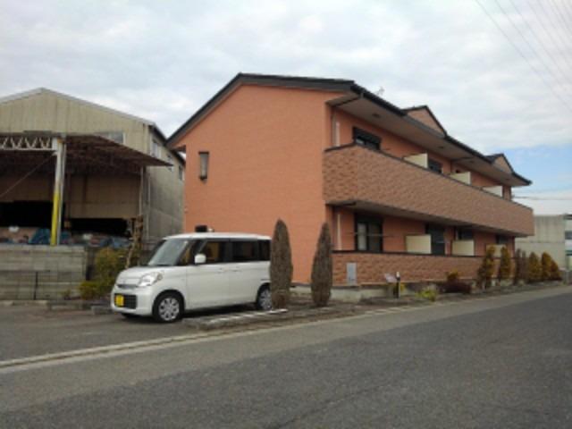 エムズコート 駐車場