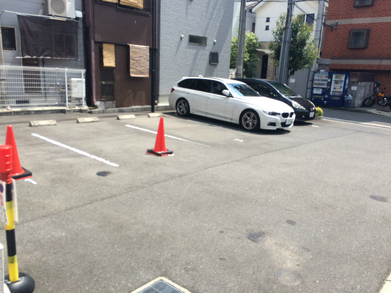 エミネンスタカハシ 敷地内駐車場あり！