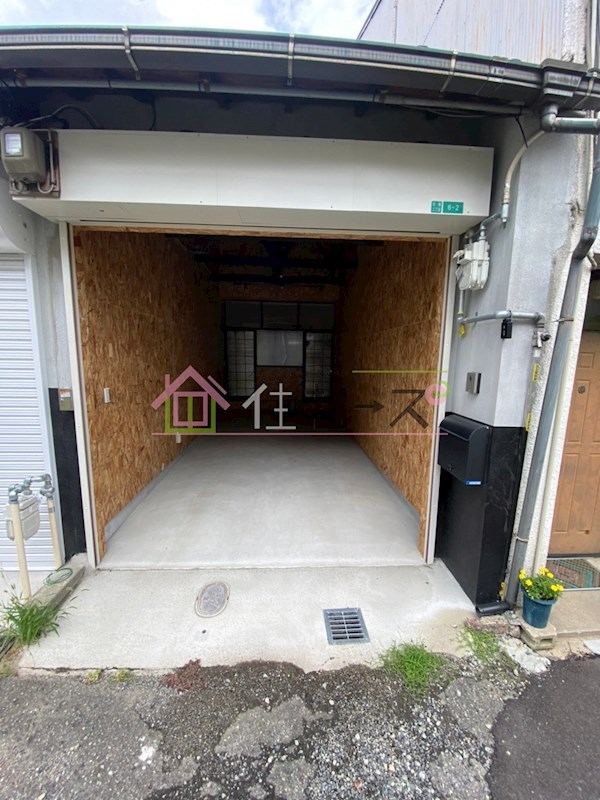 加島ガレージハウス エントランス