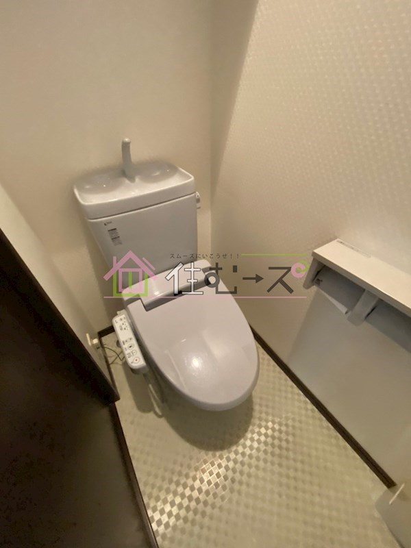 恵美須西2丁目戸建 トイレ