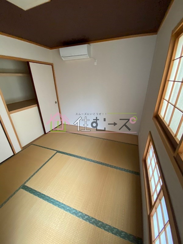 恵美須西2丁目戸建 リビング