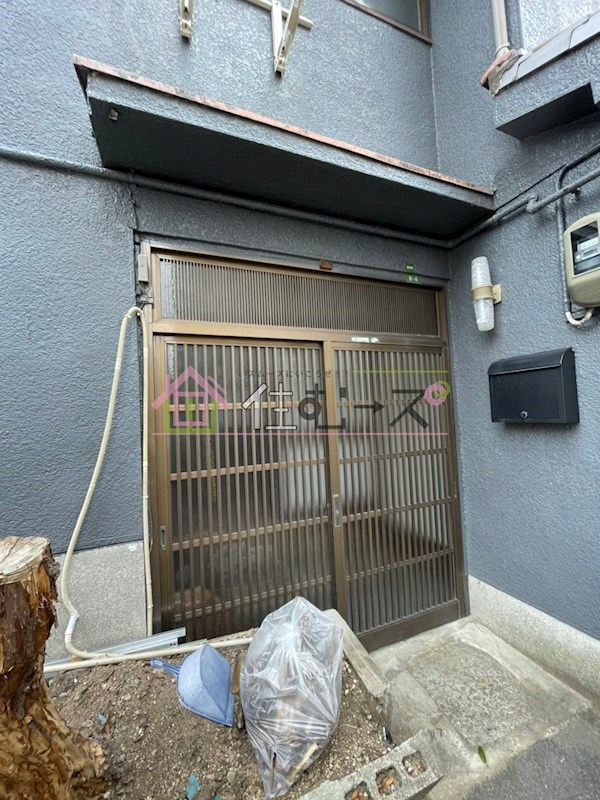 菅栄町貸家 エントランス