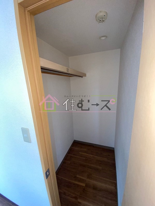 鶴橋末広ビル 収納
