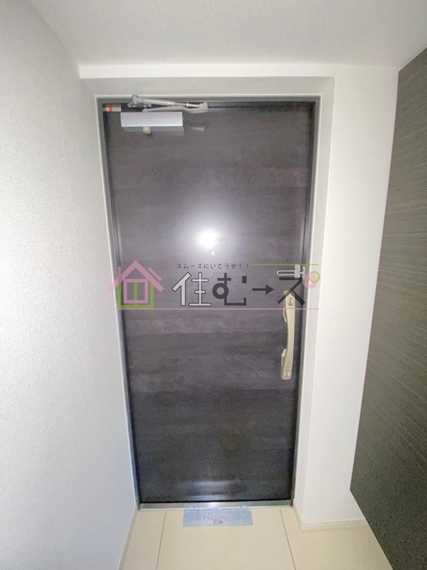 S-RESIDENCE難波EAST 玄関