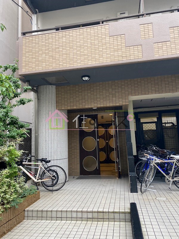 コスモリード大阪本町 エントランス
