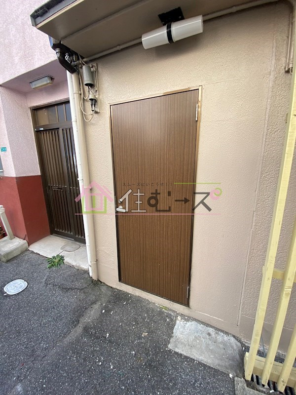 戎本町テラスハウス エントランス