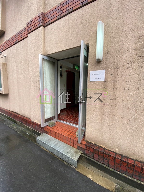 諏訪ビル エントランス