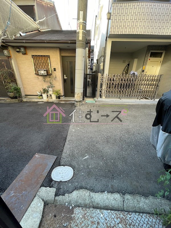 小路東テラス ロビー
