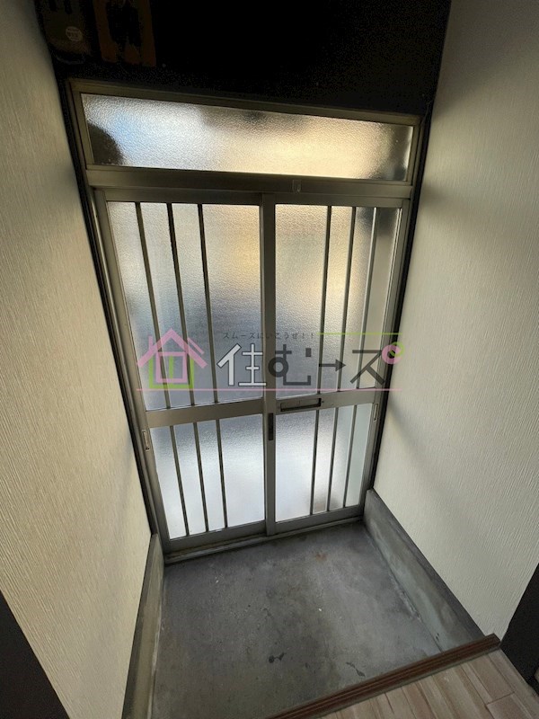 赤川3丁目テラス 玄関